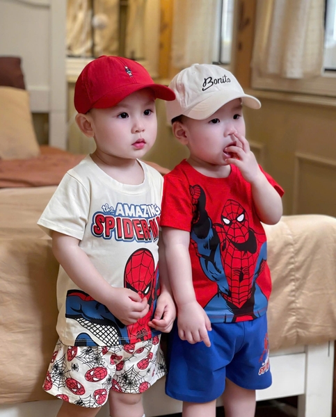 Set 2 bộ cộc tay Amazing Spiderman màu trắng đỏ