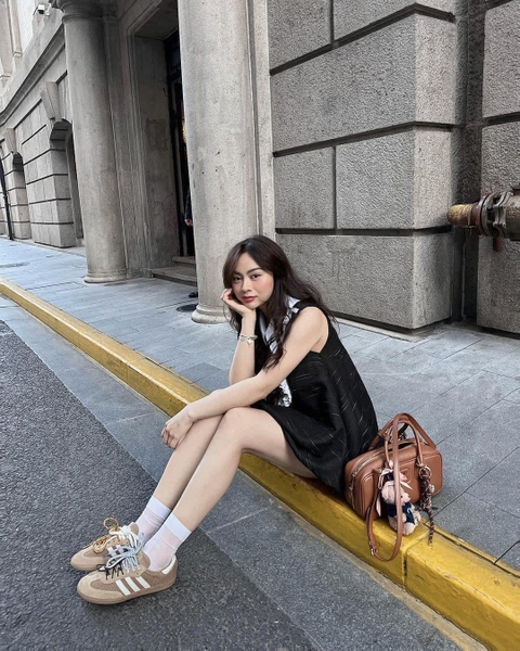 Giày thể thao Adidas Samba màu nâu trà sữa