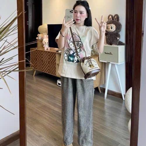 Bộ áo phông Zara hình thỏ mũ hồng quần suông kẻ 3 màu cho nữ