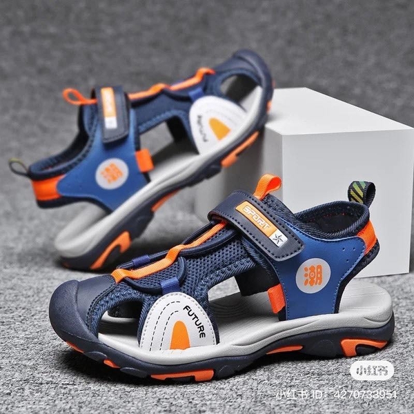 Sandal Future bít mũi chân 3 màu cho bé
