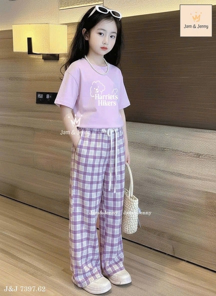 Bộ cộc tay tím Harriet’s Hikers quần kẻ caro dáng dài bé gái