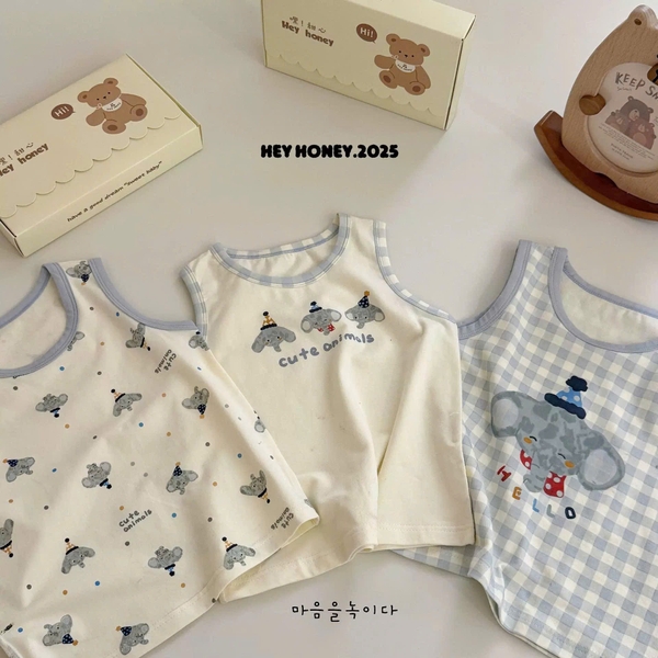 Set 3 bộ cotton sát nách màu xanh, hồng H2.Studio