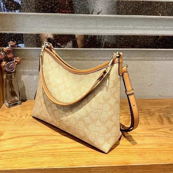 Túi Coach Laurel Shoulder 31x23cm