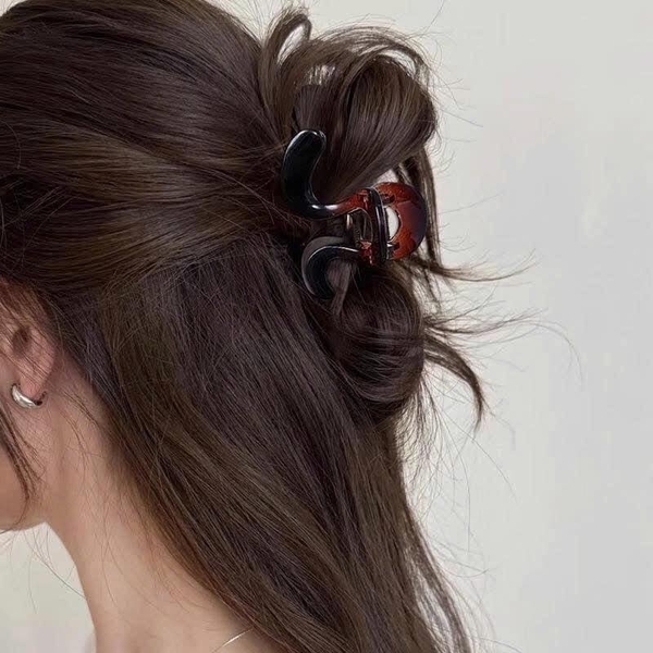 Set 4 kẹp tóc acrylic