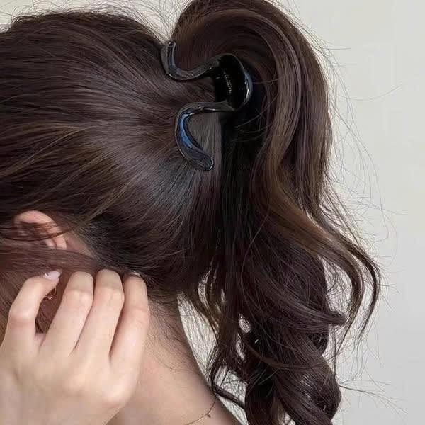 Set 4 kẹp tóc acrylic