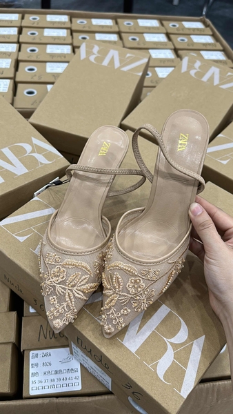 Guốc ren Zara mũi nhọn đế 5 phân 3 màu đen, be, trắng