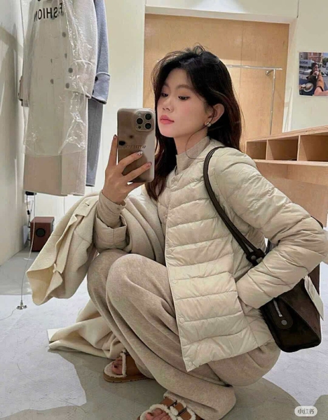 Áo phao Uniqlo M1-M4 dài tay cổ tròn lông vũ siêu nhẹ