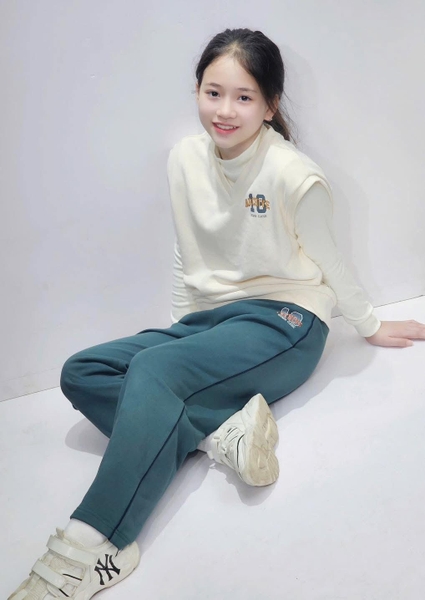 Quần nỉ suông dài Archive 10 Beemon 2 màu trắng, xanh lá