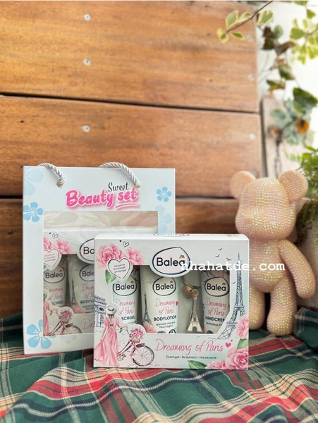 Set quà tặng Balea Dreaming of Paris gồm sữa tắm, dưỡng thể, kem tay, móc khoá