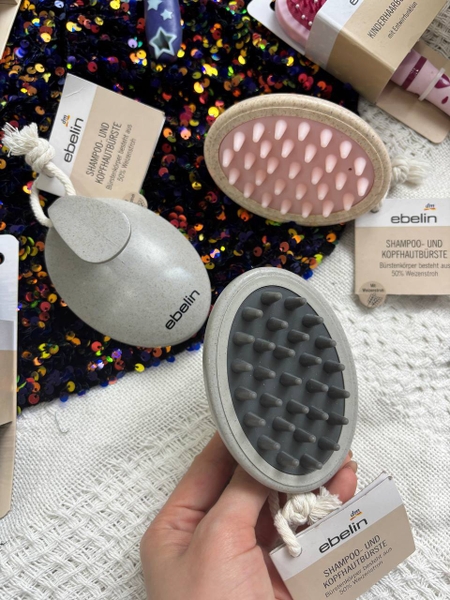 Lược gội đầu massage silicon Ebelin