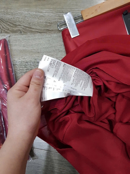 Chân váy lụa màu ĐỎ Tommy Hilfiger
