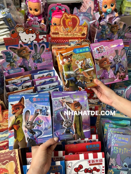 Túi blind box đồ dùng học tập 4 mẫu Hello Kitty, Zootopia, Stitch, Twinkle Twinkle