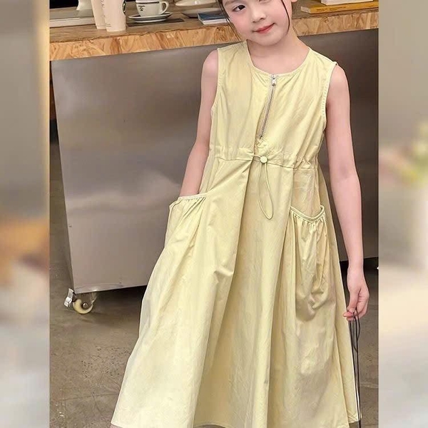 Váy thô sát nách màu vàng khoá kéo cho bé