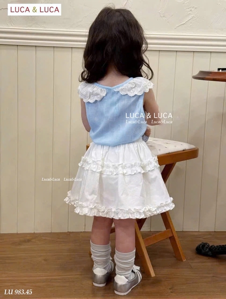 Set áo sát nách xanh phối ren kèm chân váy trắng Luca&Luca