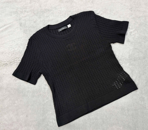 Áo len Mo&Co dệt kim ziczac 4 màu đen, hồng, trắng, xanh