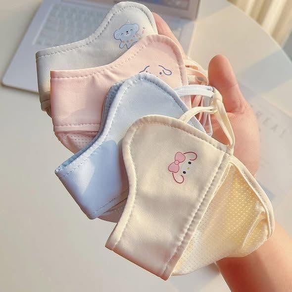 Set 4 chiếc khẩu trang vải cho bé