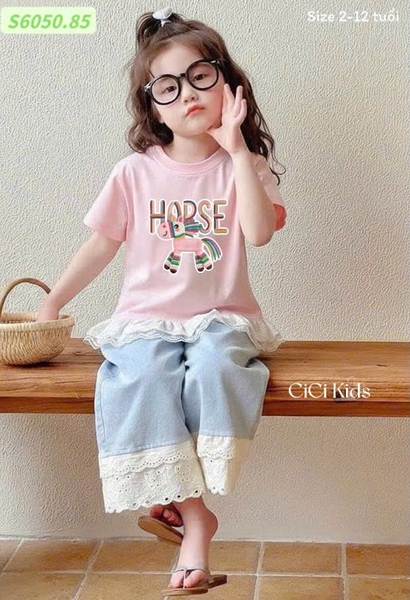 Bộ Horse Sofia Candy áo cộc tay hồng quần jean dài phối ren