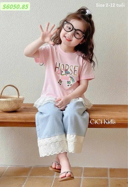 Bộ Horse Sofia Candy áo cộc tay hồng quần jean dài phối ren
