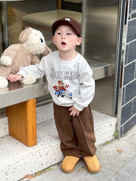Áo nỉ 2 da Super Stars 2 màu nâu và trắng BCD KIDS