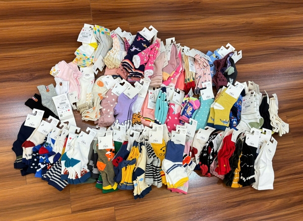 Tất Zara dư xịn nhiều mẫu thu đông