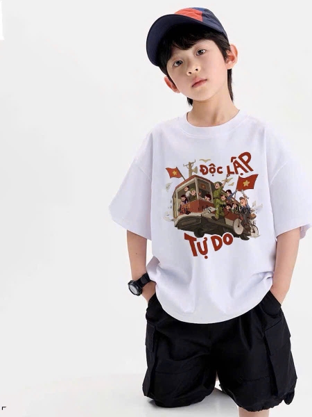 Bộ cotton Elaine cộc tay áo TRẮNG Độc lập tự do mix quần kaki đen