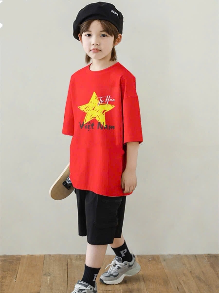 Bộ cotton BÉ TRAI Elaine cộc tay áo cờ đỏ sao vàng Tự hào Việt Nam mix QUẦN kaki đen