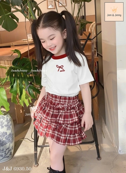 Bộ cộc tay áo trắng nơ Cocso JAM&JENNY mix chân váy ĐỎ caro 3 tầng