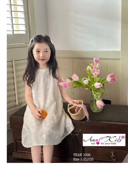 Váy sát nách ren trắng nơ lưng Anni Kids dáng suông