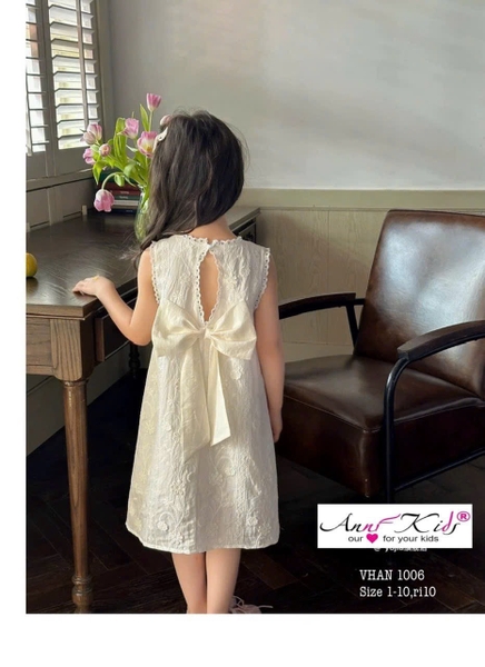 Váy sát nách ren trắng nơ lưng Anni Kids dáng suông