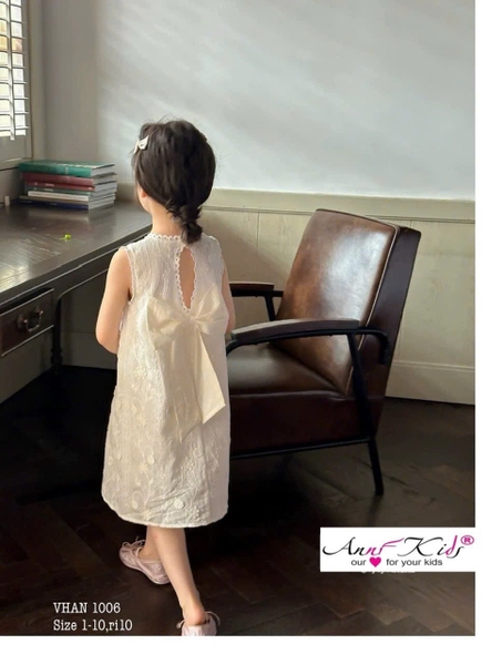 Váy sát nách ren trắng nơ lưng Anni Kids dáng suông