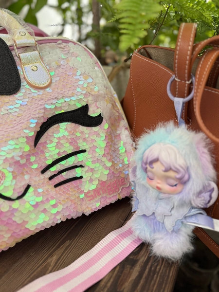 Túi du lịch Smiggle có dây đeo size 42x30cm