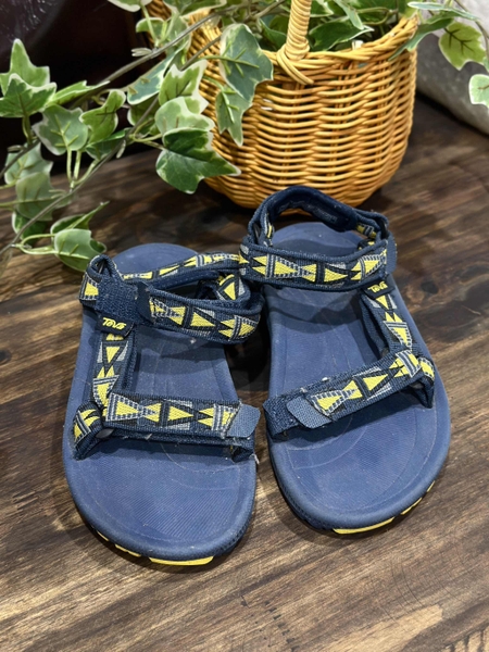 SANDAL TEVA&REEBOK hàng dư xịn