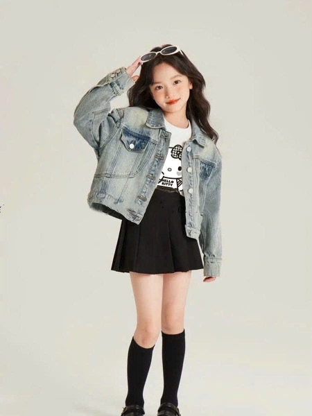 Bộ cotton Hello Kitty Elaine áo dài tay trắng chân váy kaki đen