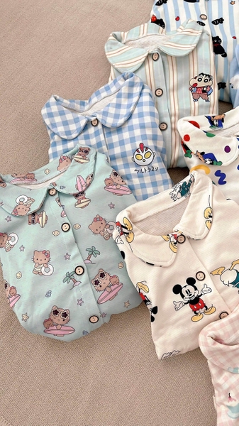 Bộ Pyjama Qibao màu be nhân vật Mickey Donald