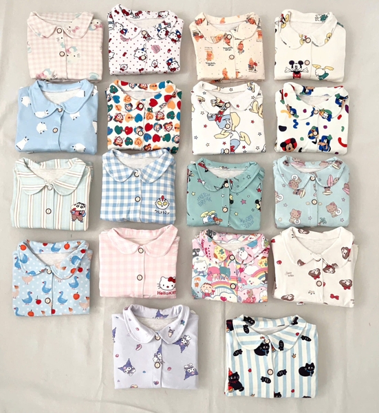 Bộ Pyjama Qibao màu be nhân vật Mickey Donald