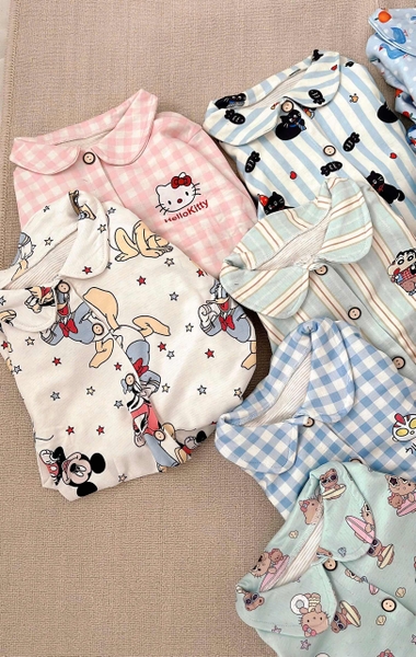 Bộ Pyjama Qibao màu be nhân vật Mickey Donald