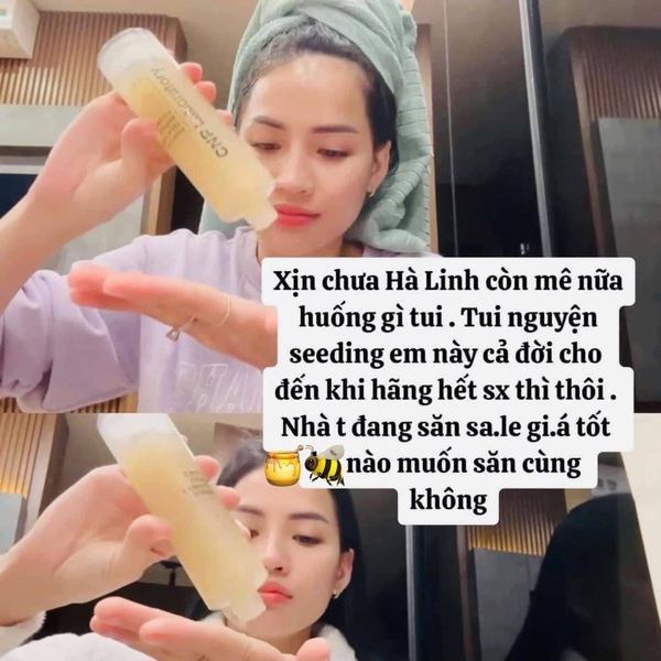 Set 2 lọ nước thần CNP Propolis Treatment Ampule Essence 150ml+100ml