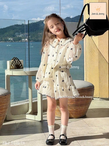 Set 3 món voan hãng JAM&JENNY màu be gồm sơ mi dài tay, áo hai dây, chân váy thêu hoa đen