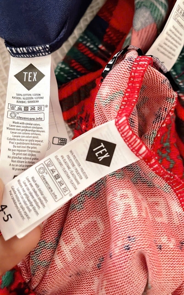 Bộ pyjama TEX họa tiết Noel 2 mẫu đỏ, xanh