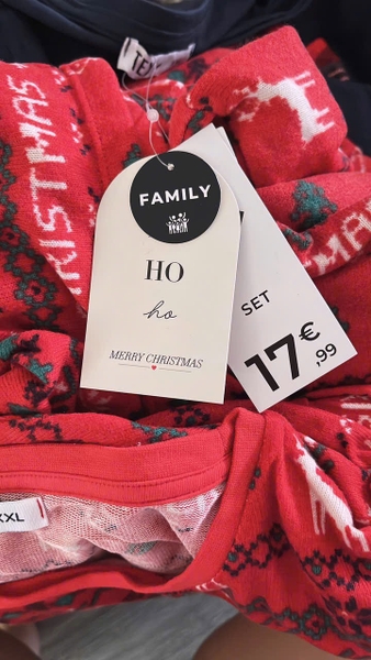 Bộ pyjama TEX họa tiết Noel 2 mẫu đỏ, xanh