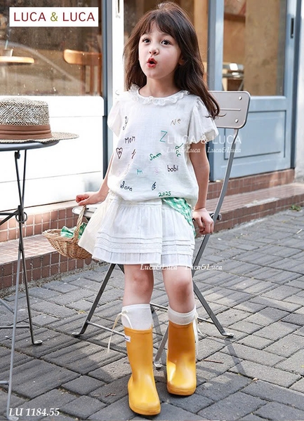 Bộ áo trắng thêu chữ kèm chân váy ren thô Luca&Luca