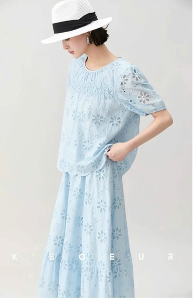 Bộ Na Na áo tay phồng chân váy maxi ren thô hoa dài màu xanh blue