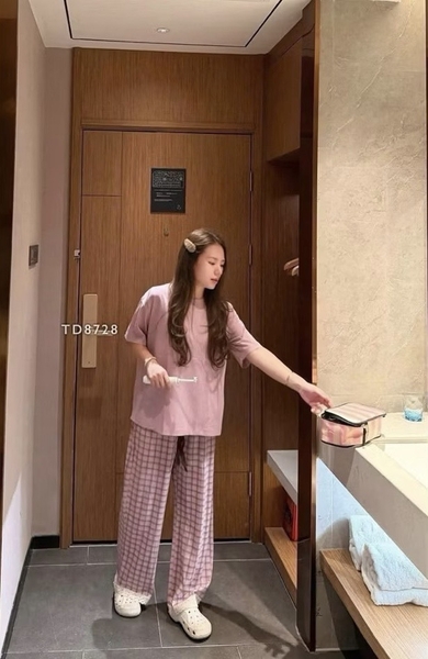 Bộ cộc tay MOTIE áo trơn quần caro dài 5 màu cam, hồng, xanh, kem, be nâu