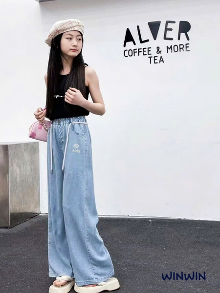 Quần jean giấy size 9-14Y Nexxi dáng suông 2 mẫu thêu chữ Charity, Nasty Gal kèm dây đai