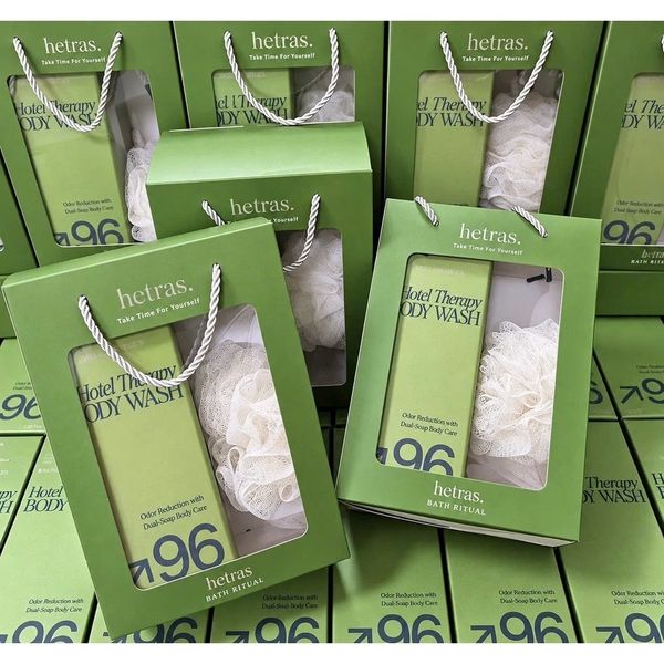Set quà tặng 2 món sữa tắm Hetras và bông tắm