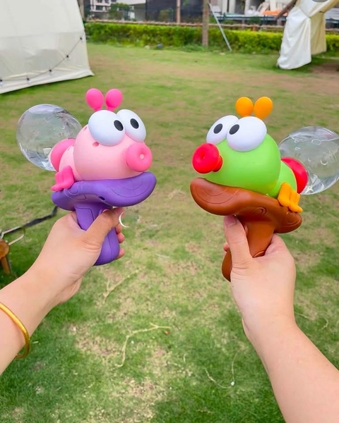 Súng nước con ong 2 màu xanh và hồng
