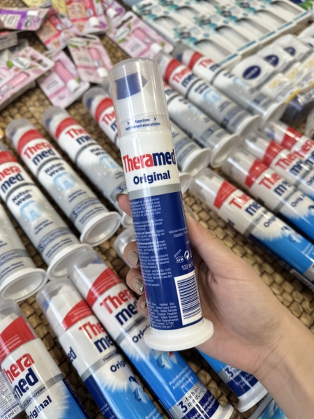 Kem đánh răng ống THERAMED 100ml 2 màu