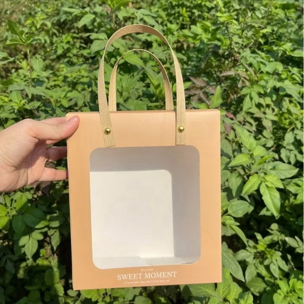 Túi xách giấy hộp vuông mặt kính 4 màu đỏ, xanh, trắng, hồng