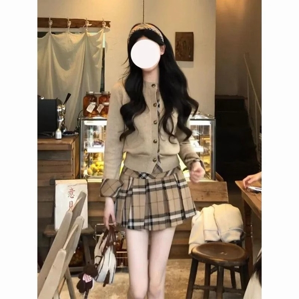 Chân váy dạ hoạ tiết BBR hãng Y.JIA màu nâu