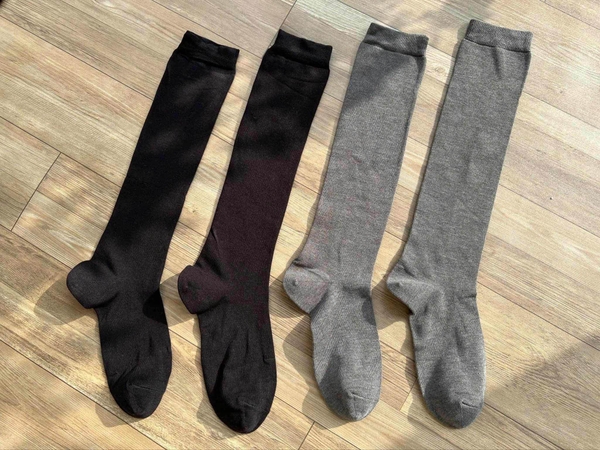 Tất dài Uniqlo 5 màu Đen, Ghi đá, Xám, Be, Nâu